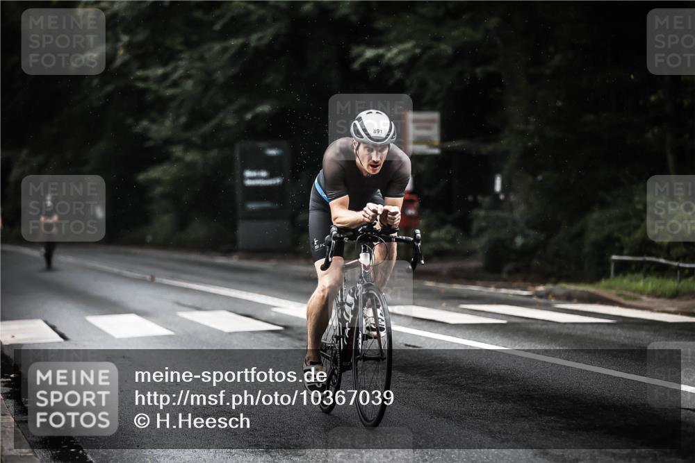 13.09.2026 - Stadtparktriathlon H.Heesch http://msf.ph/oto/10367039 13.09.2026 12:01:45 Radfahren 863, 867, 891, 897, 915, 945, 1039 meine-sportfotos.de