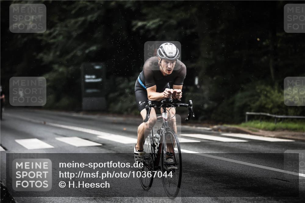 13.09.2026 - Stadtparktriathlon H.Heesch http://msf.ph/oto/10367044 13.09.2026 12:01:45 Radfahren 863, 867, 891, 897, 915, 945, 1039 meine-sportfotos.de