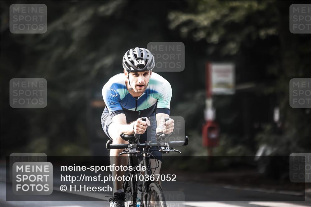 13.09.2026 - Stadtparktriathlon H.Heesch http://msf.ph/oto/10367052 13.09.2026 11:24:03 Radfahren 677, 707 meine-sportfotos.de