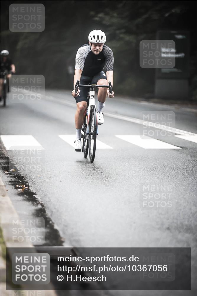 13.09.2026 - Stadtparktriathlon H.Heesch http://msf.ph/oto/10367056 13.09.2026 10:15:23 Radfahren 219, 232, 306, 340 meine-sportfotos.de