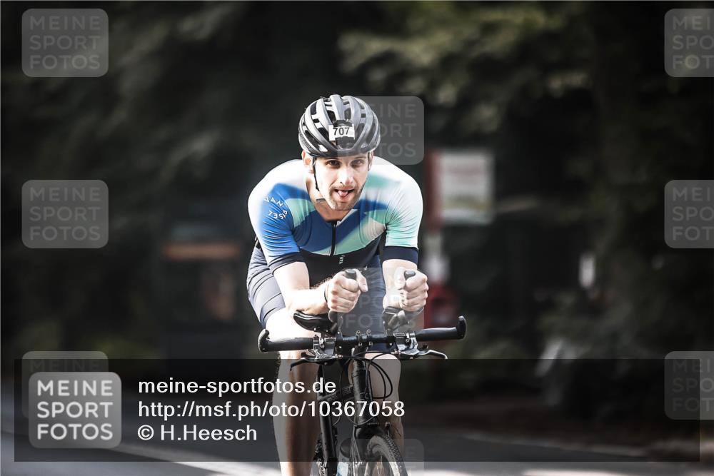 13.09.2026 - Stadtparktriathlon H.Heesch http://msf.ph/oto/10367058 13.09.2026 11:24:03 Radfahren 677, 707 meine-sportfotos.de