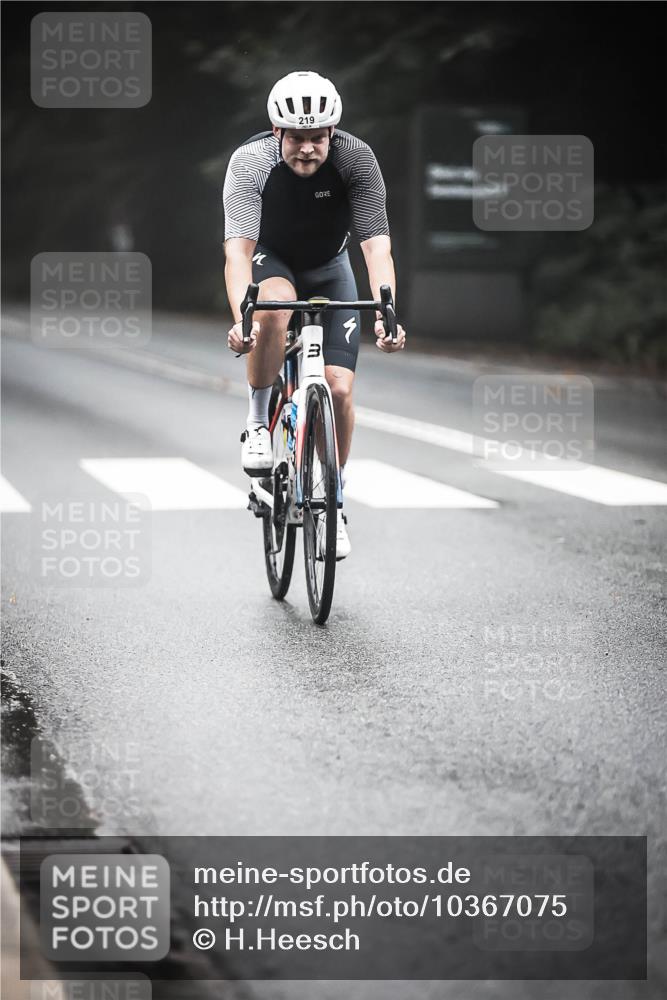13.09.2026 - Stadtparktriathlon H.Heesch http://msf.ph/oto/10367075 13.09.2026 10:15:23 Radfahren 219, 232, 306, 340 meine-sportfotos.de