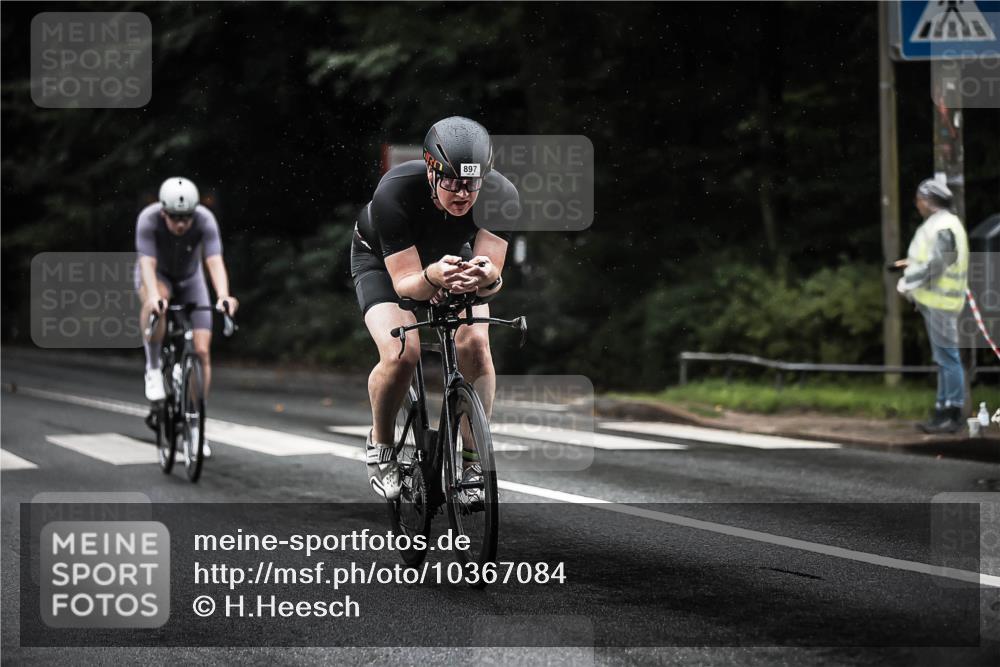 13.09.2026 - Stadtparktriathlon H.Heesch http://msf.ph/oto/10367084 13.09.2026 12:01:49 Radfahren 863, 867, 891, 897, 915, 938, 1039 meine-sportfotos.de