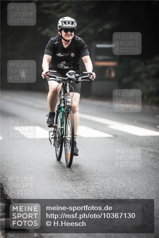 13.09.2026 - Stadtparktriathlon H.Heesch http://msf.ph/oto/10367130 13.09.2026 10:15:27 Radfahren 219, 293, 306 meine-sportfotos.de