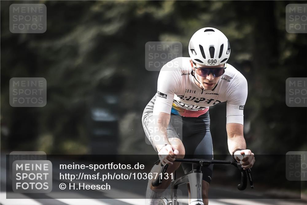 13.09.2026 - Stadtparktriathlon H.Heesch http://msf.ph/oto/10367131 13.09.2026 11:24:20 Radfahren 655, 676, 690, 712 meine-sportfotos.de