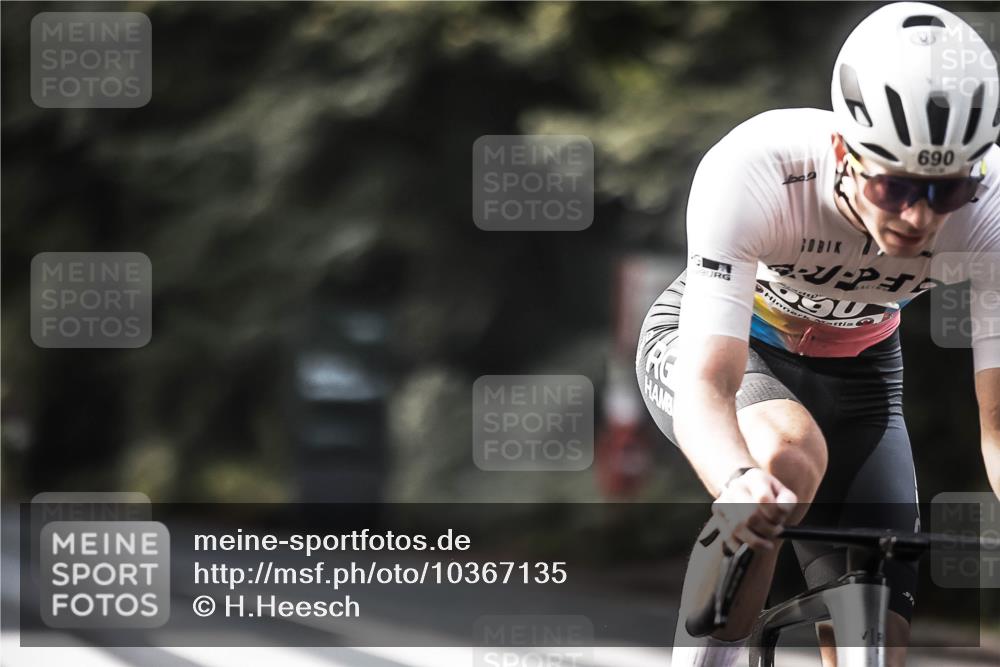 13.09.2026 - Stadtparktriathlon H.Heesch http://msf.ph/oto/10367135 13.09.2026 11:24:20 Radfahren 655, 676, 690, 712 meine-sportfotos.de