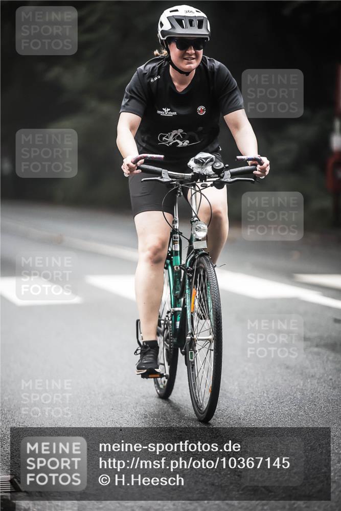 13.09.2026 - Stadtparktriathlon H.Heesch http://msf.ph/oto/10367145 13.09.2026 10:15:27 Radfahren 219, 293, 306 meine-sportfotos.de
