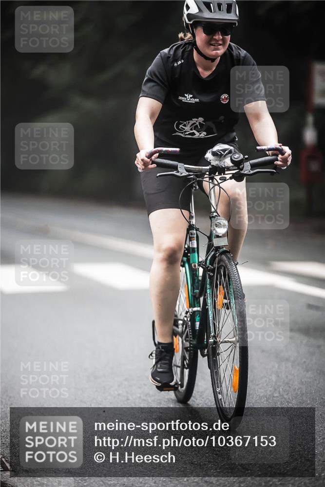 13.09.2026 - Stadtparktriathlon H.Heesch http://msf.ph/oto/10367153 13.09.2026 10:15:28 Radfahren 219, 293, 306 meine-sportfotos.de