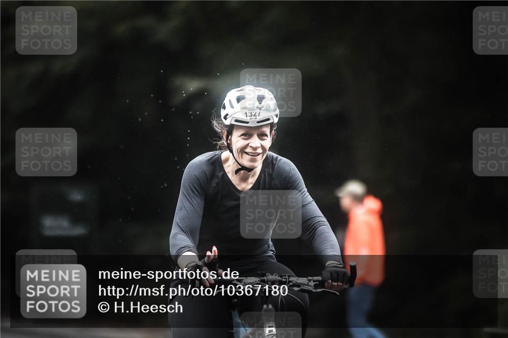 13.09.2026 - Stadtparktriathlon H.Heesch http://msf.ph/oto/10367180 13.09.2026 13:16:41 Radfahren 1249, 1327, 1412 meine-sportfotos.de