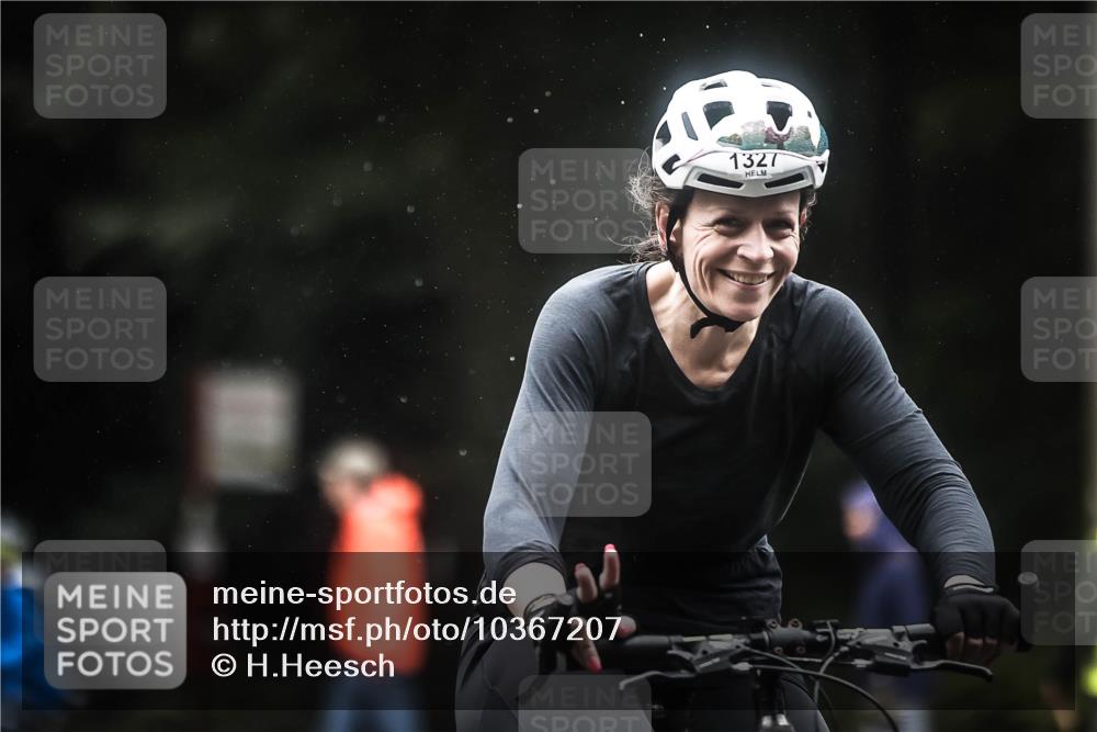 13.09.2026 - Stadtparktriathlon H.Heesch http://msf.ph/oto/10367207 13.09.2026 13:16:41 Radfahren 1249, 1327, 1412 meine-sportfotos.de