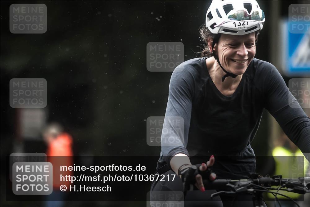 13.09.2026 - Stadtparktriathlon H.Heesch http://msf.ph/oto/10367217 13.09.2026 13:16:41 Radfahren 1249, 1327, 1412 meine-sportfotos.de