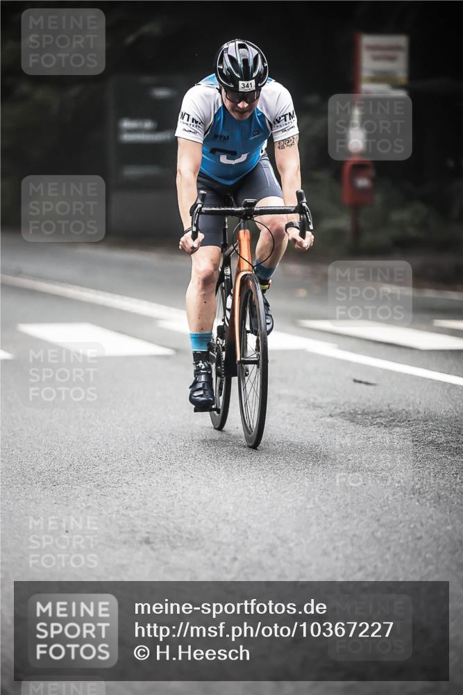 13.09.2026 - Stadtparktriathlon H.Heesch http://msf.ph/oto/10367227 13.09.2026 10:15:35 Radfahren 218, 293, 329, 341, 409 meine-sportfotos.de