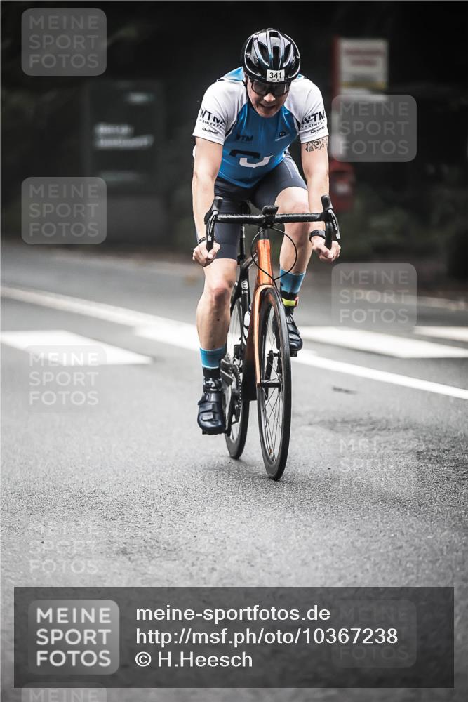 13.09.2026 - Stadtparktriathlon H.Heesch http://msf.ph/oto/10367238 13.09.2026 10:15:35 Radfahren 218, 293, 329, 341, 409 meine-sportfotos.de
