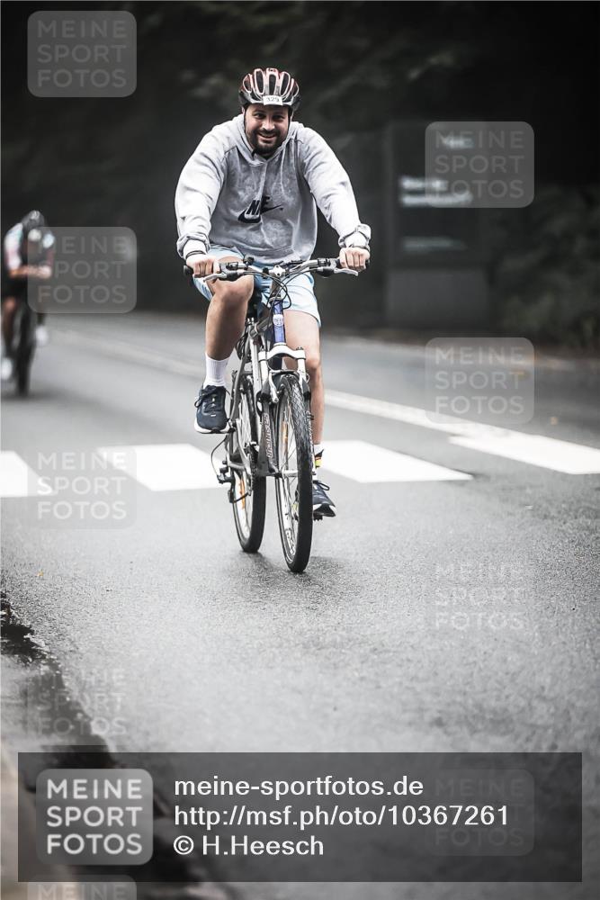 13.09.2026 - Stadtparktriathlon H.Heesch http://msf.ph/oto/10367261 13.09.2026 10:15:37 Radfahren 218, 293, 329, 341, 409 meine-sportfotos.de