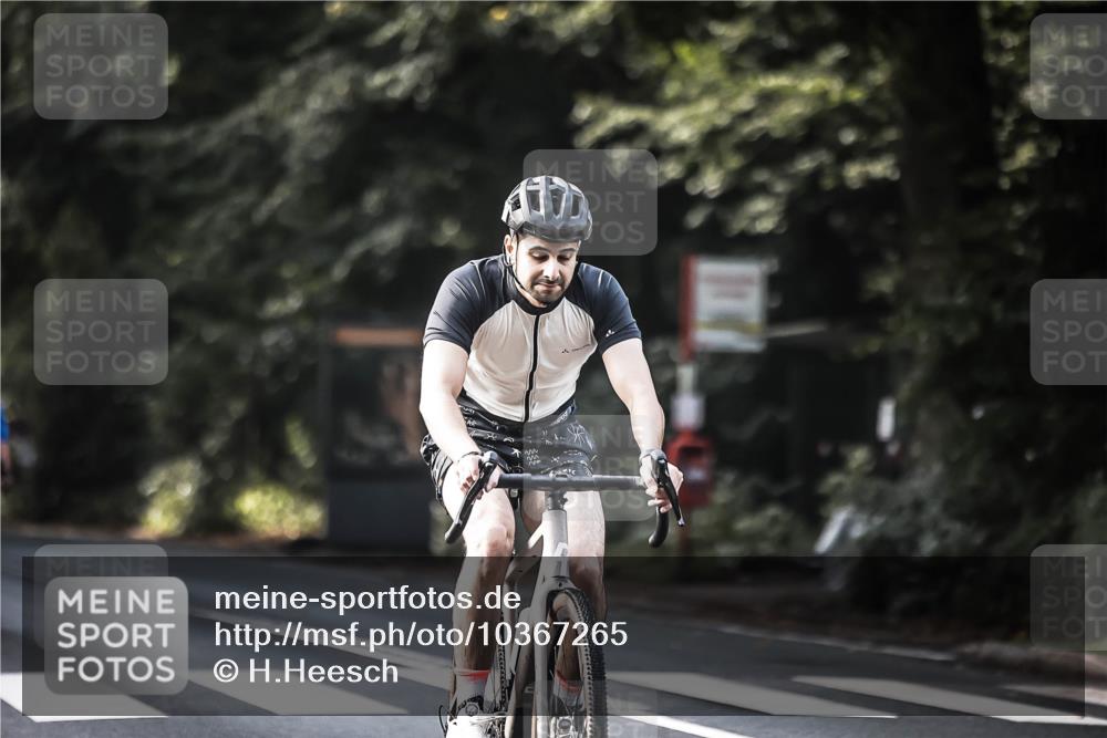 13.09.2026 - Stadtparktriathlon H.Heesch http://msf.ph/oto/10367265 13.09.2026 11:24:30 Radfahren 467, 649, 676, 712, 779 meine-sportfotos.de