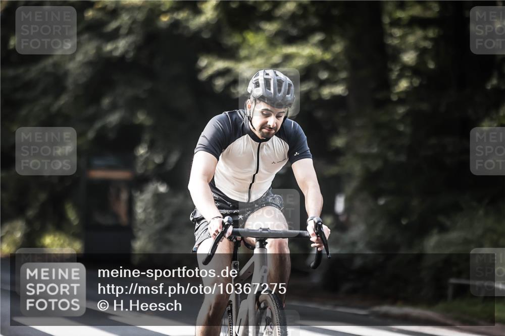 13.09.2026 - Stadtparktriathlon H.Heesch http://msf.ph/oto/10367275 13.09.2026 11:24:31 Radfahren 467, 649, 676, 712, 779, 1799 meine-sportfotos.de