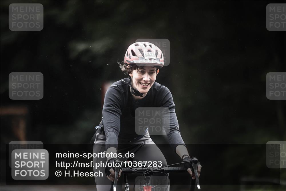 13.09.2026 - Stadtparktriathlon H.Heesch http://msf.ph/oto/10367283 13.09.2026 13:16:50 Radfahren 1412, 1421 meine-sportfotos.de