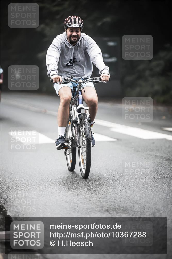 13.09.2026 - Stadtparktriathlon H.Heesch http://msf.ph/oto/10367288 13.09.2026 10:15:37 Radfahren 218, 293, 329, 341, 409 meine-sportfotos.de