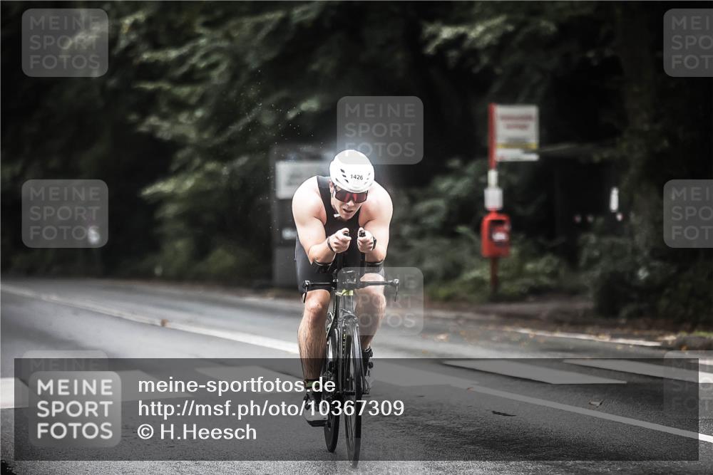 13.09.2026 - Stadtparktriathlon H.Heesch http://msf.ph/oto/10367309 13.09.2026 13:17:07 Radfahren 1426 meine-sportfotos.de