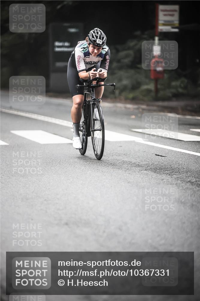 13.09.2026 - Stadtparktriathlon H.Heesch http://msf.ph/oto/10367331 13.09.2026 10:15:39 Radfahren 218, 293, 329, 341, 409 meine-sportfotos.de