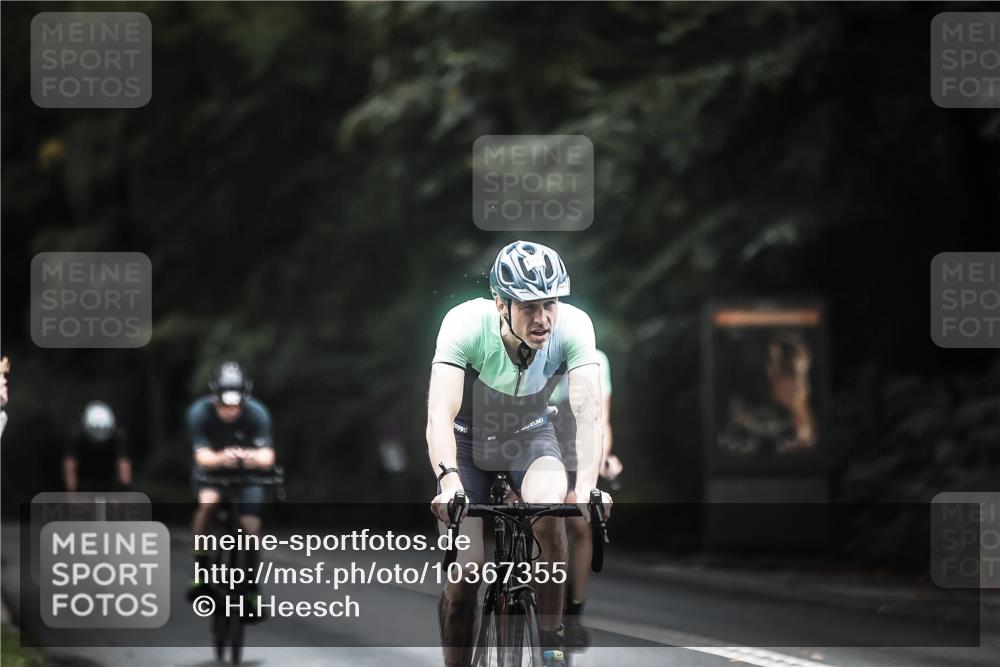 13.09.2026 - Stadtparktriathlon H.Heesch http://msf.ph/oto/10367355 13.09.2026 13:17:16 Radfahren 1239, 1319, 1324, 1422 meine-sportfotos.de