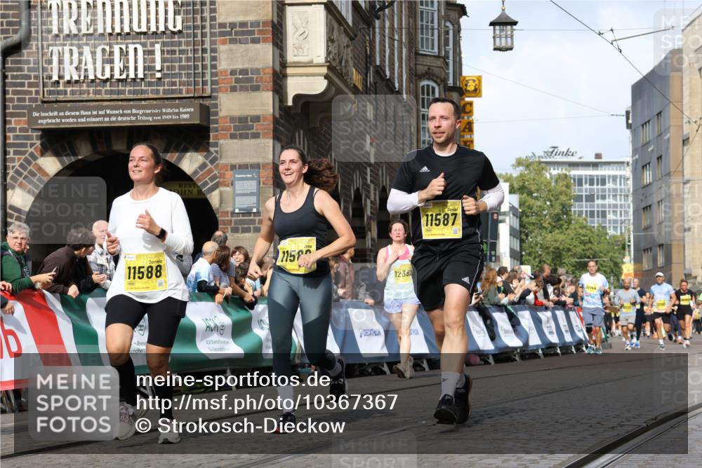 13.09.2026 - 21. swb-Marathon Bremen Strokosch-Dieckow http://msf.ph/oto/10367367 13.09.2026 11:00:17 Ziel 10175, 10236, 10691, 10758, 10867, 11054, 11056, 11071, 11089, 11158, 11159, 11160, 11250, 11259, 11427, 11445, 11453, 11524, 11525, 11528, 11637, 11803, 11879, 11904, 11907, 12123, 12238, 12239, 12242, 12243, 12274, 12388, 12480, 10144, 10369, 10677, 10801, 11045, 11126, 11129, 11769, 12018, 12105, 12106, 12291, 12394, 12530, 12531 meine-sportfotos.de