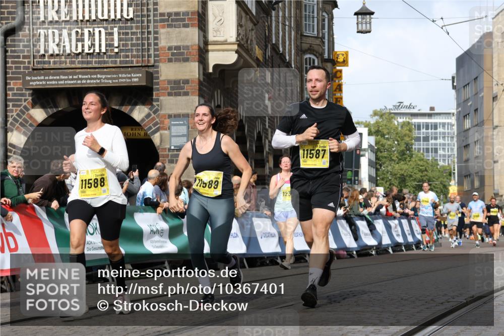 13.09.2026 - 21. swb-Marathon Bremen Strokosch-Dieckow http://msf.ph/oto/10367401 13.09.2026 11:00:17 Ziel 10175, 10236, 10691, 10758, 10867, 11054, 11056, 11071, 11089, 11158, 11159, 11160, 11250, 11259, 11427, 11445, 11453, 11524, 11525, 11528, 11637, 11803, 11879, 11904, 11907, 12123, 12238, 12239, 12242, 12243, 12274, 12388, 12480, 10144, 10369, 10677, 10801, 11045, 11126, 11129, 11769, 12018, 12105, 12106, 12291, 12394, 12530, 12531 meine-sportfotos.de