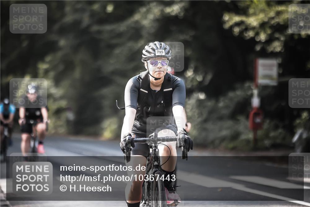 13.09.2026 - Stadtparktriathlon H.Heesch http://msf.ph/oto/10367443 13.09.2026 11:24:40 Radfahren 637, 672, 722, 739, 762, 779, 795, 1799 meine-sportfotos.de