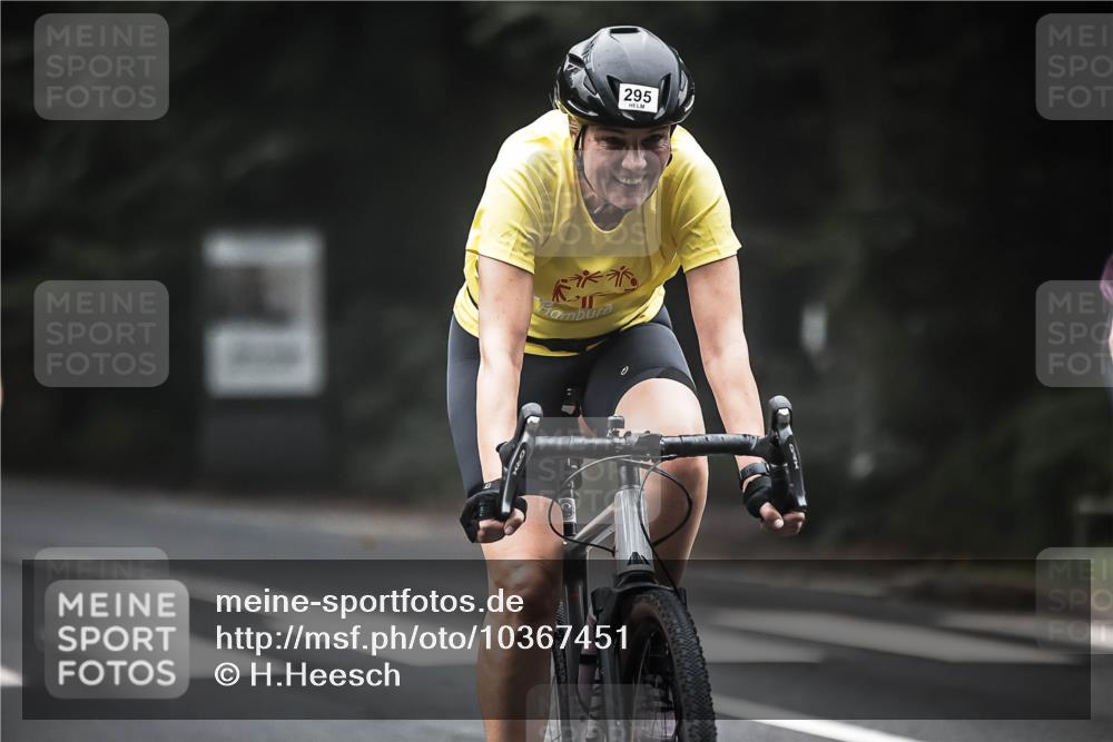 13.09.2026 - Stadtparktriathlon H.Heesch http://msf.ph/oto/10367451 13.09.2026 10:15:47 Radfahren 263, 295, 327, 409 meine-sportfotos.de