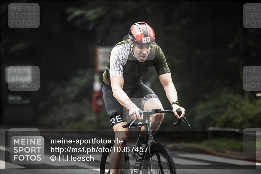 13.09.2026 - Stadtparktriathlon H.Heesch http://msf.ph/oto/10367457 13.09.2026 10:15:48 Radfahren 263, 295, 327 meine-sportfotos.de