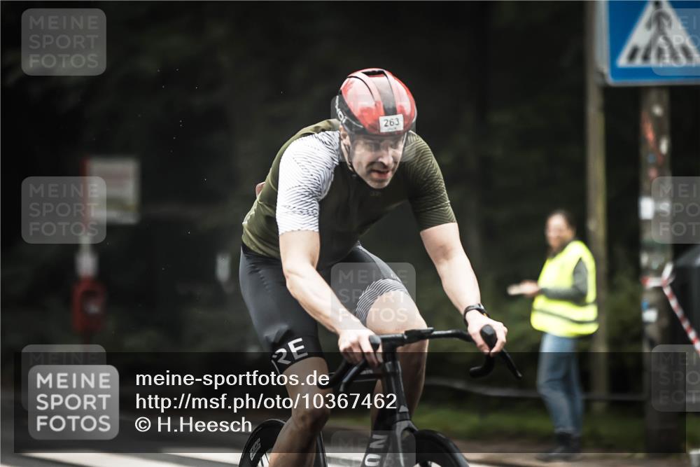 13.09.2026 - Stadtparktriathlon H.Heesch http://msf.ph/oto/10367462 13.09.2026 10:15:48 Radfahren 263, 295, 327 meine-sportfotos.de