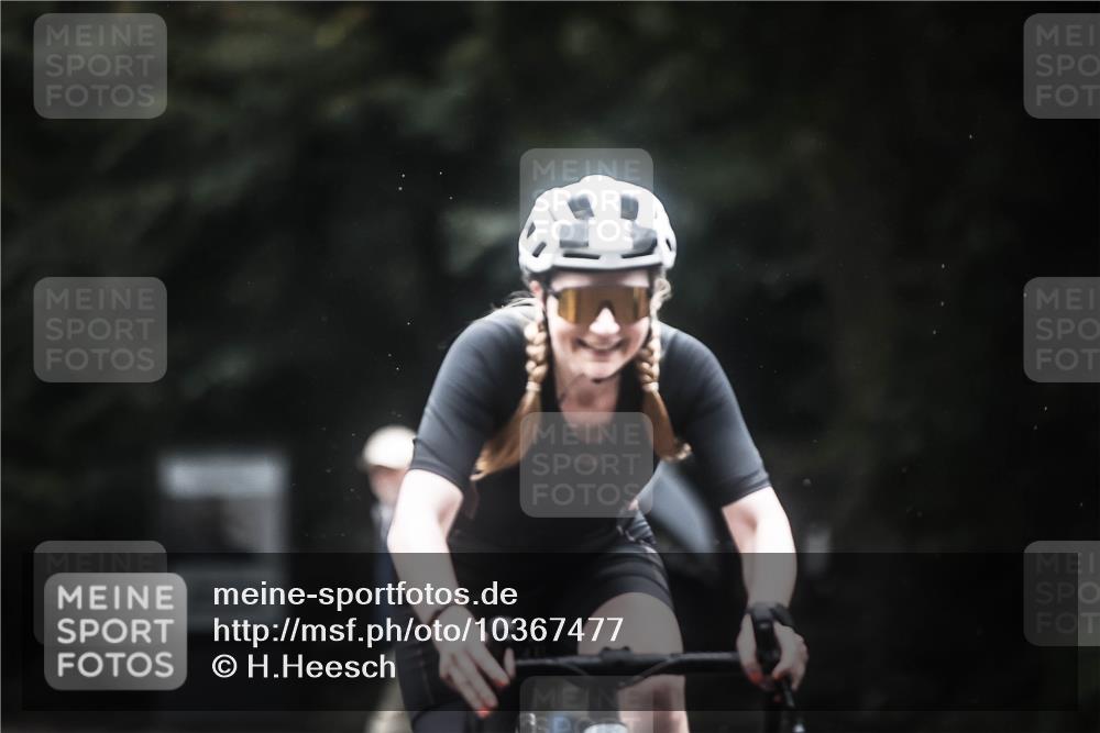 13.09.2026 - Stadtparktriathlon H.Heesch http://msf.ph/oto/10367477 13.09.2026 13:17:33 Radfahren 1362, 1368 meine-sportfotos.de