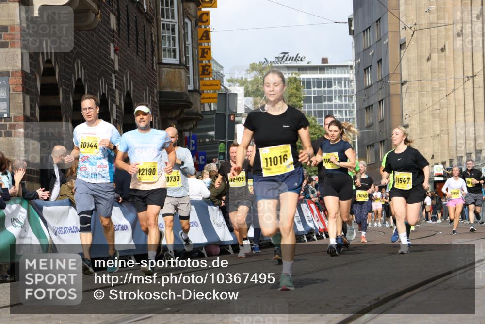 13.09.2026 - 21. swb-Marathon Bremen Strokosch-Dieckow http://msf.ph/oto/10367495 13.09.2026 11:00:25 Ziel 10175, 10758, 10867, 11016, 11071, 11158, 11159, 11160, 11250, 11259, 11427, 11445, 11453, 11524, 11525, 11528, 11587, 11588, 11589, 11879, 11907, 12123, 12238, 12239, 12274, 12352, 10263, 10272, 10275, 10306, 10369, 11126, 11162, 11180, 11687, 11708, 11769, 11838, 12018, 12430 meine-sportfotos.de