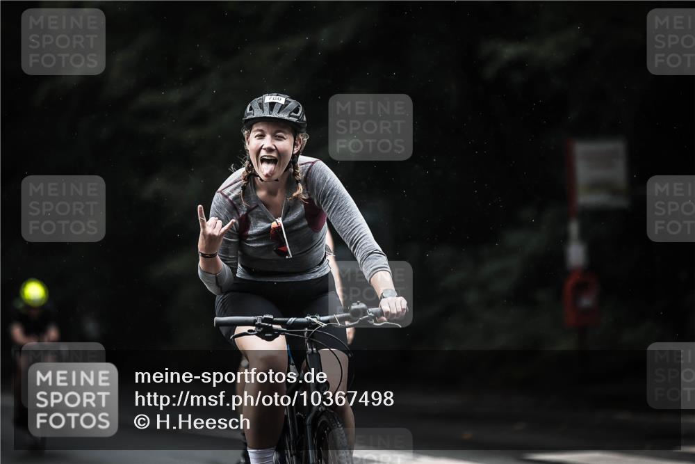 13.09.2026 - Stadtparktriathlon H.Heesch http://msf.ph/oto/10367498 13.09.2026 12:02:14 Radfahren 714, 780, 869, 926, 949, 977 meine-sportfotos.de