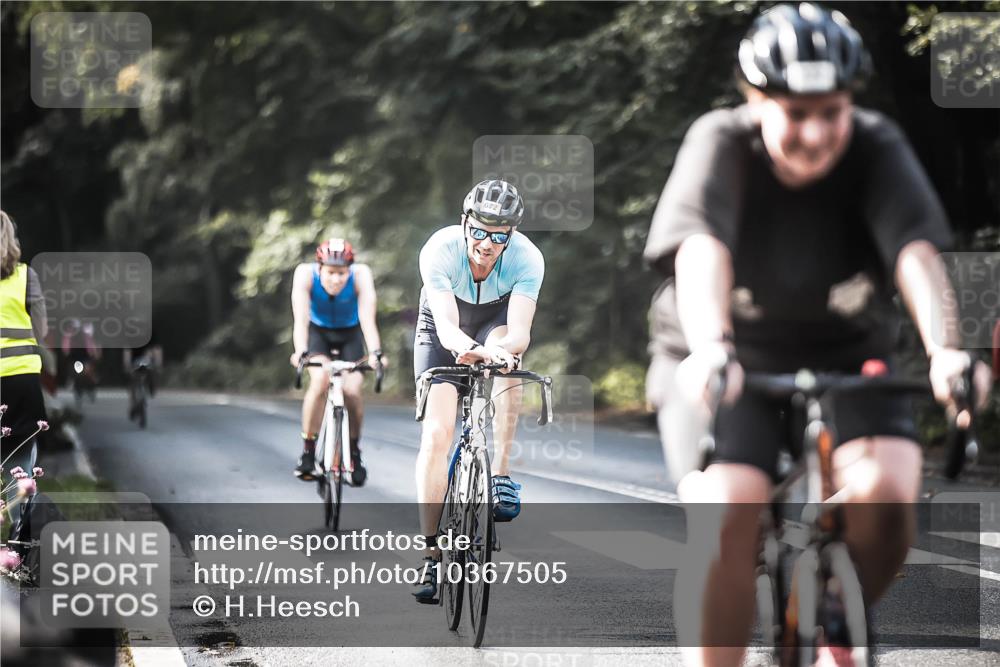 13.09.2026 - Stadtparktriathlon H.Heesch http://msf.ph/oto/10367505 13.09.2026 11:24:43 Radfahren 606, 637, 672, 722, 739, 762, 795, 1799 meine-sportfotos.de