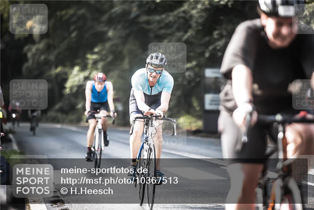 13.09.2026 - Stadtparktriathlon H.Heesch http://msf.ph/oto/10367513 13.09.2026 11:24:43 Radfahren 606, 637, 672, 722, 739, 762, 795, 1799 meine-sportfotos.de