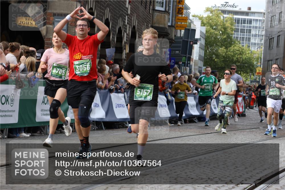 13.09.2026 - 21. swb-Marathon Bremen Strokosch-Dieckow http://msf.ph/oto/10367564 13.09.2026 13:35:50 Ziel 156, 1150, 2041, 2090, 2318, 2356, 2866, 3055, 3621, 4062, 4326, 5308, 5661, 6315, 6418, 6465, 6466, 6644, 6837, 7285, 7305, 7377, 7597, 7700, 8401, 8530, 8773, 8816, 8915, 9845, 9862, 9887, 563, 1867, 2565, 3026, 3056, 3454, 3489, 4016, 5026, 5157, 5276, 5381, 5816, 6159, 6874, 6982, 7036, 7043, 7256, 7385, 7804, 8145, 8227, 8705, 9243, 13179 meine-sportfotos.de