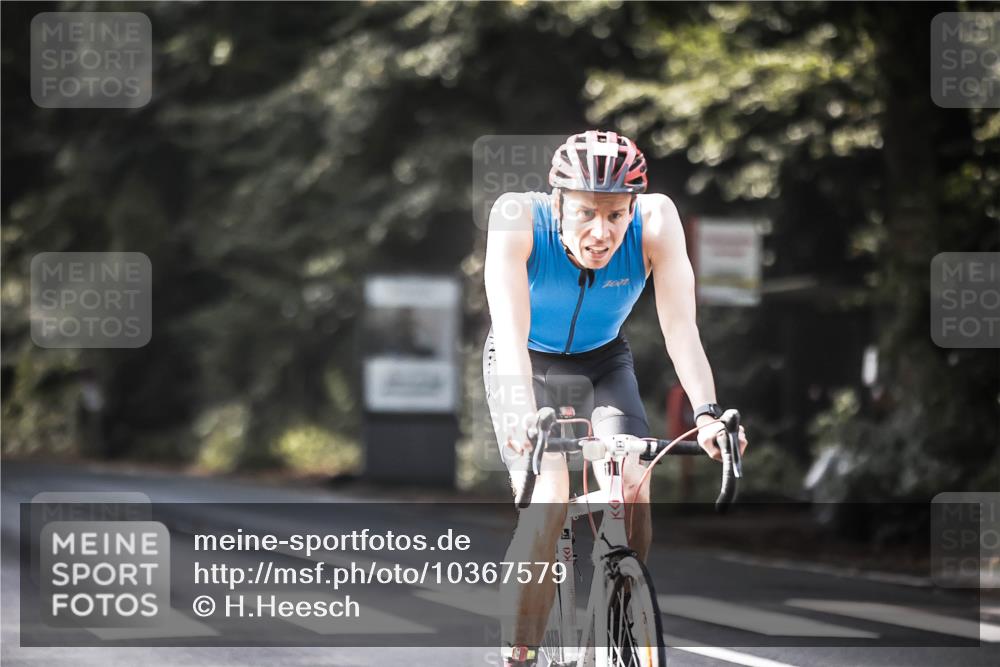 13.09.2026 - Stadtparktriathlon H.Heesch http://msf.ph/oto/10367579 13.09.2026 11:24:44 Radfahren 606, 637, 672, 722, 739, 762, 795 meine-sportfotos.de