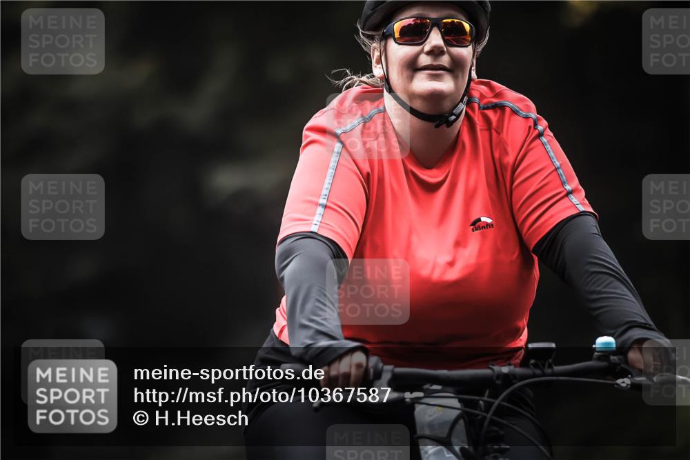 13.09.2026 - Stadtparktriathlon H.Heesch http://msf.ph/oto/10367587 13.09.2026 10:16:03 Radfahren 216, 278 meine-sportfotos.de