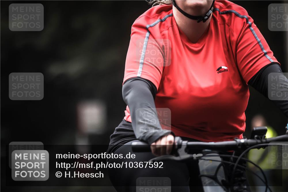 13.09.2026 - Stadtparktriathlon H.Heesch http://msf.ph/oto/10367592 13.09.2026 10:16:03 Radfahren 216, 278 meine-sportfotos.de