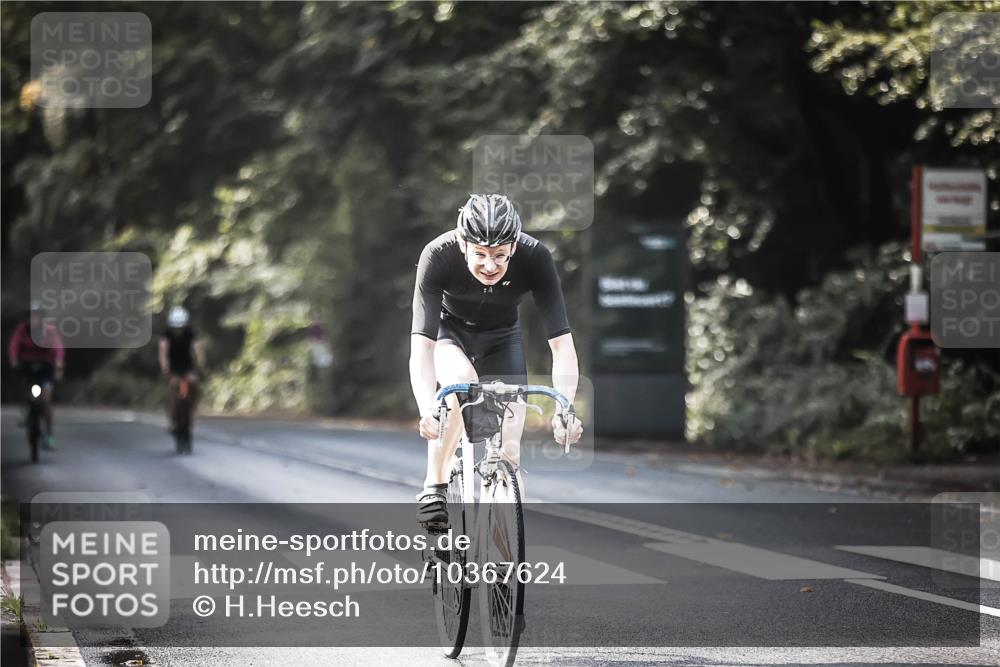 13.09.2026 - Stadtparktriathlon H.Heesch http://msf.ph/oto/10367624 13.09.2026 11:24:49 Radfahren 606, 637, 662, 672, 816 meine-sportfotos.de