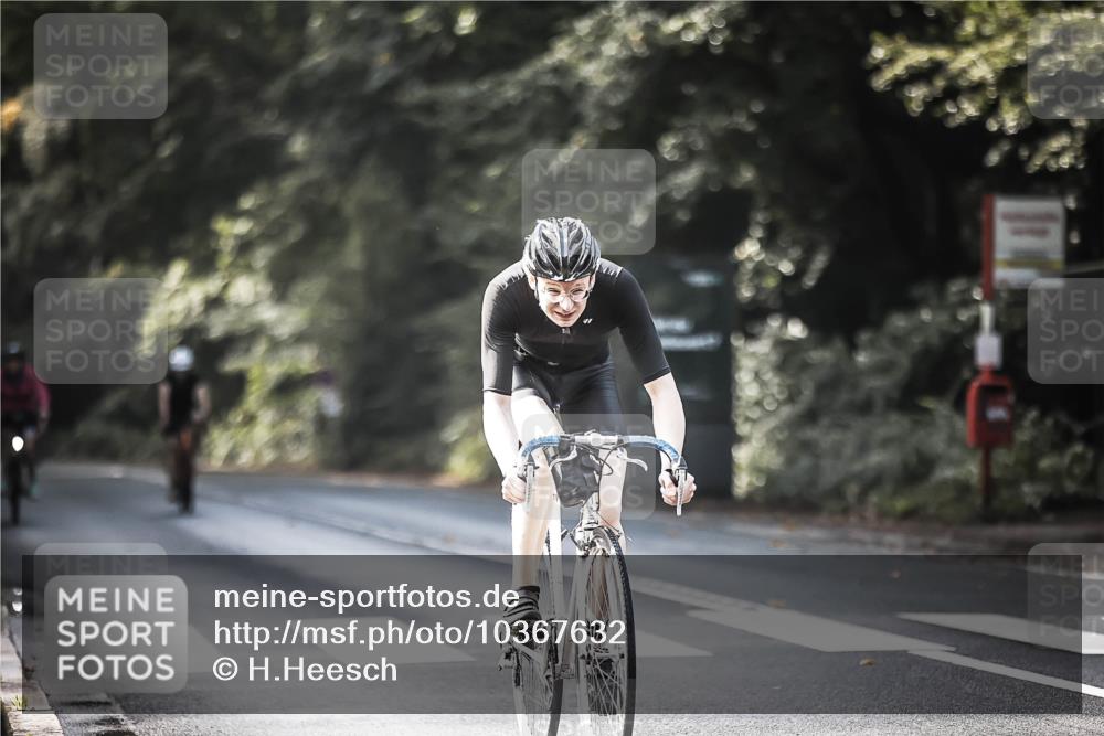 13.09.2026 - Stadtparktriathlon H.Heesch http://msf.ph/oto/10367632 13.09.2026 11:24:49 Radfahren 606, 637, 662, 672, 816 meine-sportfotos.de