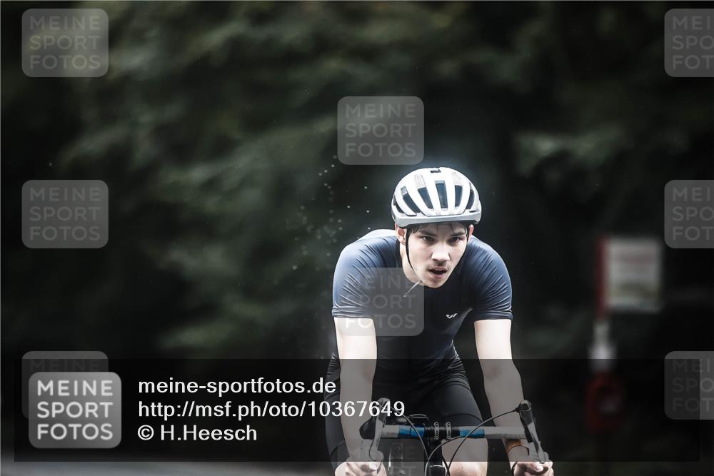 13.09.2026 - Stadtparktriathlon H.Heesch http://msf.ph/oto/10367649 13.09.2026 13:17:53 Radfahren 1396, 1405, 1465, 1472, 1475, 1477 meine-sportfotos.de