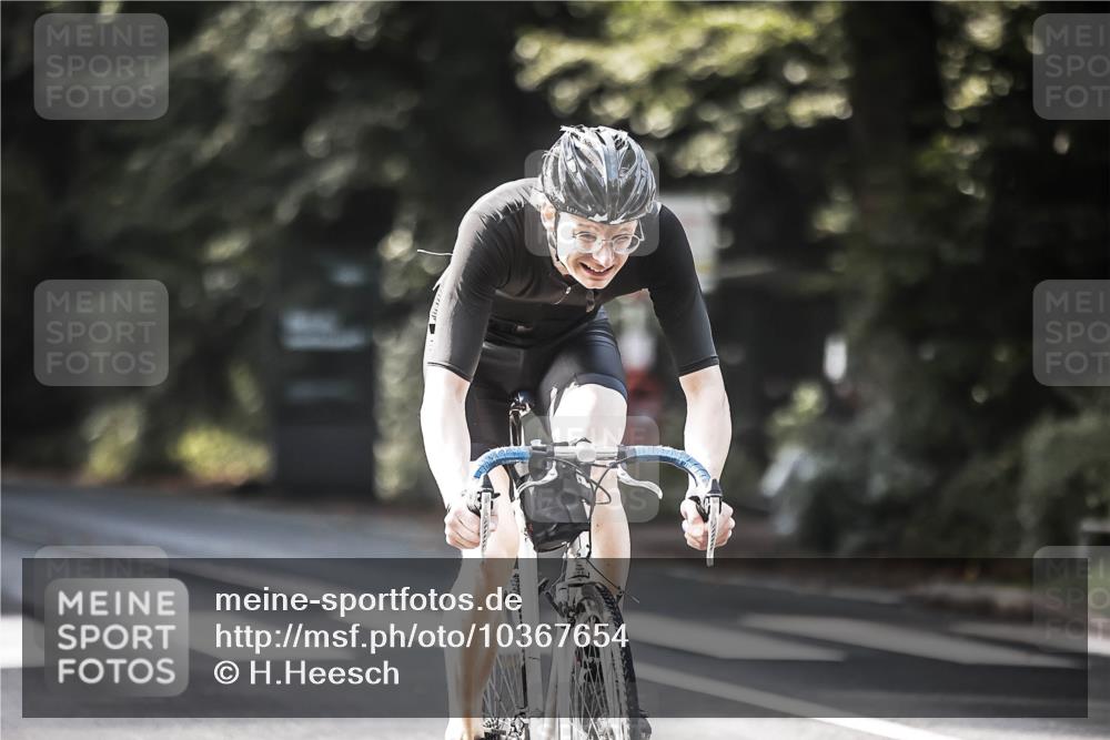 13.09.2026 - Stadtparktriathlon H.Heesch http://msf.ph/oto/10367654 13.09.2026 11:24:49 Radfahren 606, 637, 662, 672, 816 meine-sportfotos.de
