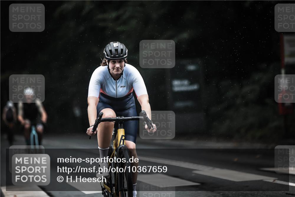 13.09.2026 - Stadtparktriathlon H.Heesch http://msf.ph/oto/10367659 13.09.2026 12:02:23 Radfahren 756, 862, 926, 933, 959, 987, 1016 meine-sportfotos.de