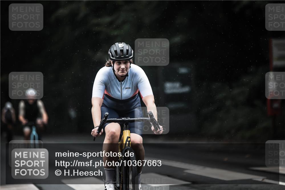 13.09.2026 - Stadtparktriathlon H.Heesch http://msf.ph/oto/10367663 13.09.2026 12:02:23 Radfahren 756, 862, 926, 933, 959, 987, 1016 meine-sportfotos.de