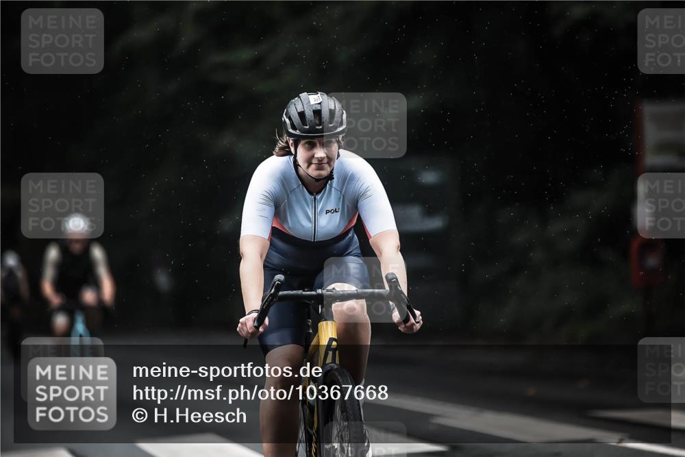 13.09.2026 - Stadtparktriathlon H.Heesch http://msf.ph/oto/10367668 13.09.2026 12:02:23 Radfahren 756, 862, 926, 933, 959, 987, 1016 meine-sportfotos.de