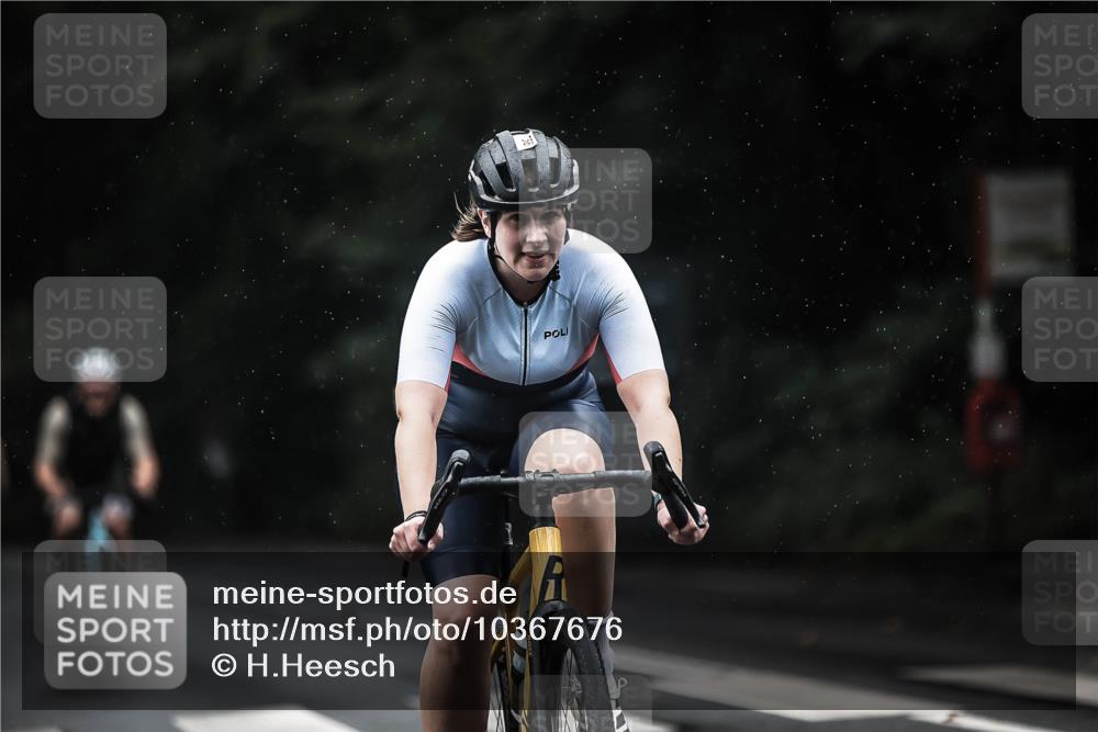 13.09.2026 - Stadtparktriathlon H.Heesch http://msf.ph/oto/10367676 13.09.2026 12:02:24 Radfahren 756, 862, 926, 933, 959, 987, 1016 meine-sportfotos.de