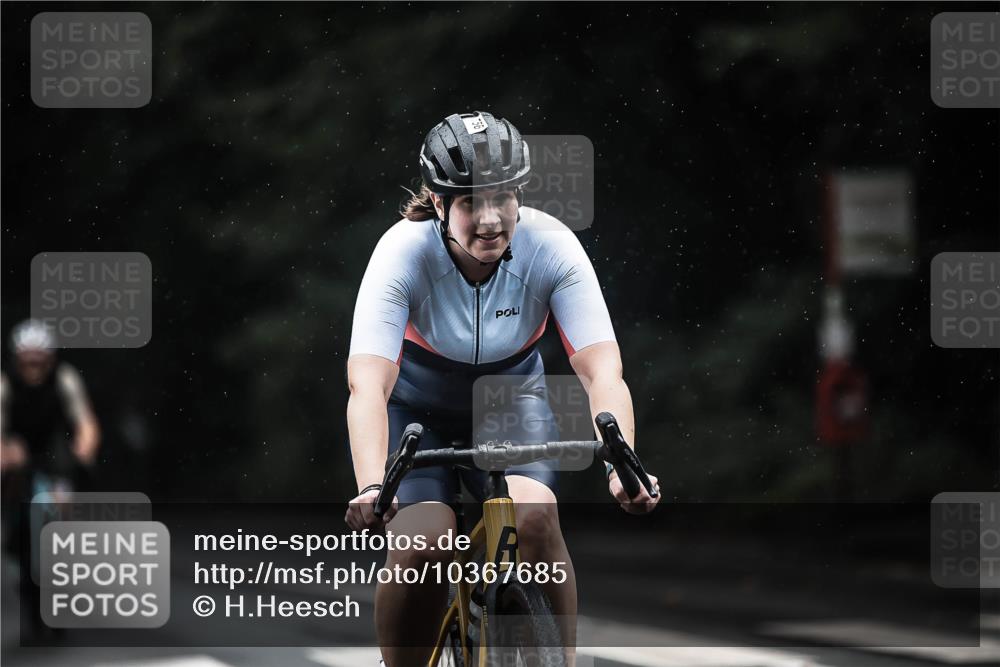 13.09.2026 - Stadtparktriathlon H.Heesch http://msf.ph/oto/10367685 13.09.2026 12:02:24 Radfahren 756, 862, 926, 933, 959, 987, 1016 meine-sportfotos.de