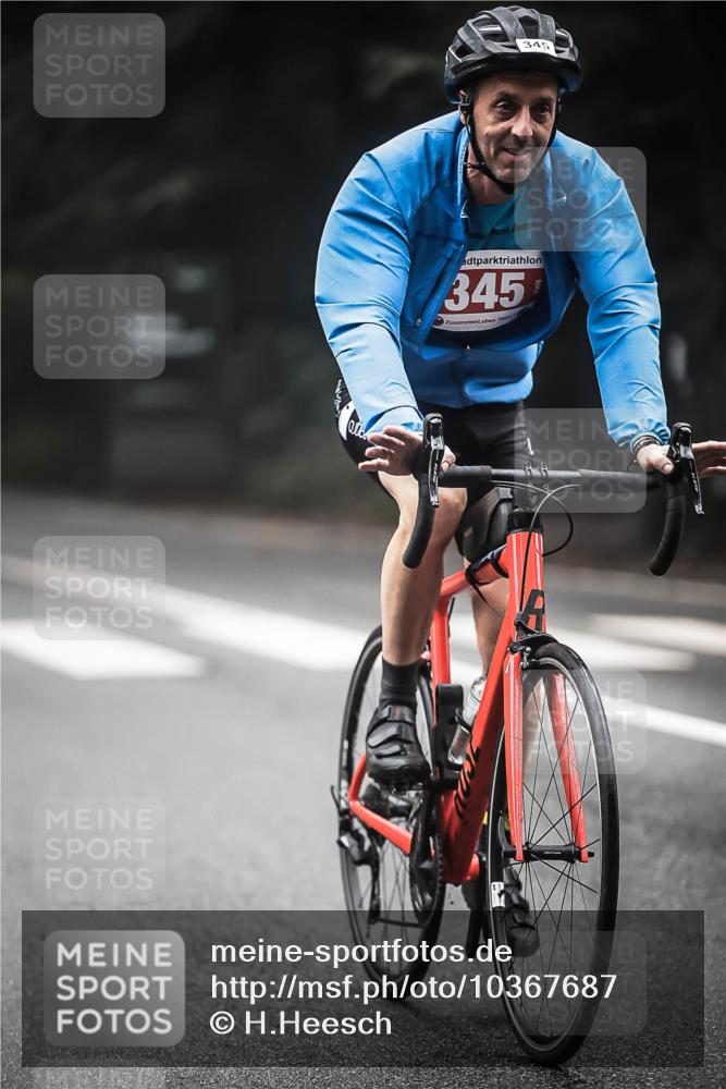 13.09.2026 - Stadtparktriathlon H.Heesch http://msf.ph/oto/10367687 13.09.2026 10:16:21 Radfahren 211, 221, 227, 287, 301, 345 meine-sportfotos.de
